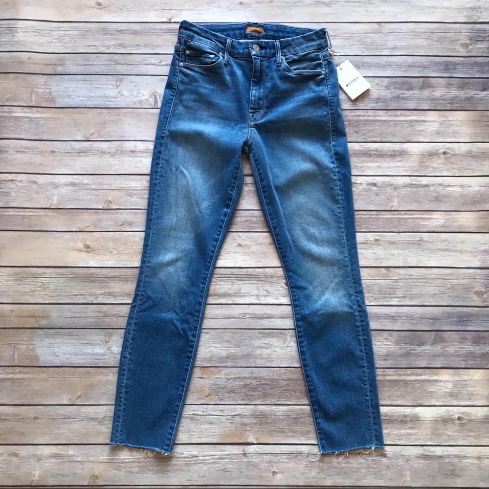 MOTHER The Looker Ankle Fray Jeans - Picture 3 of 5